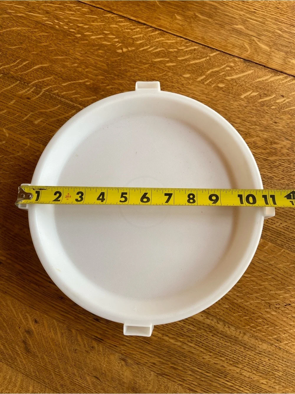 Tupperware vintage divide