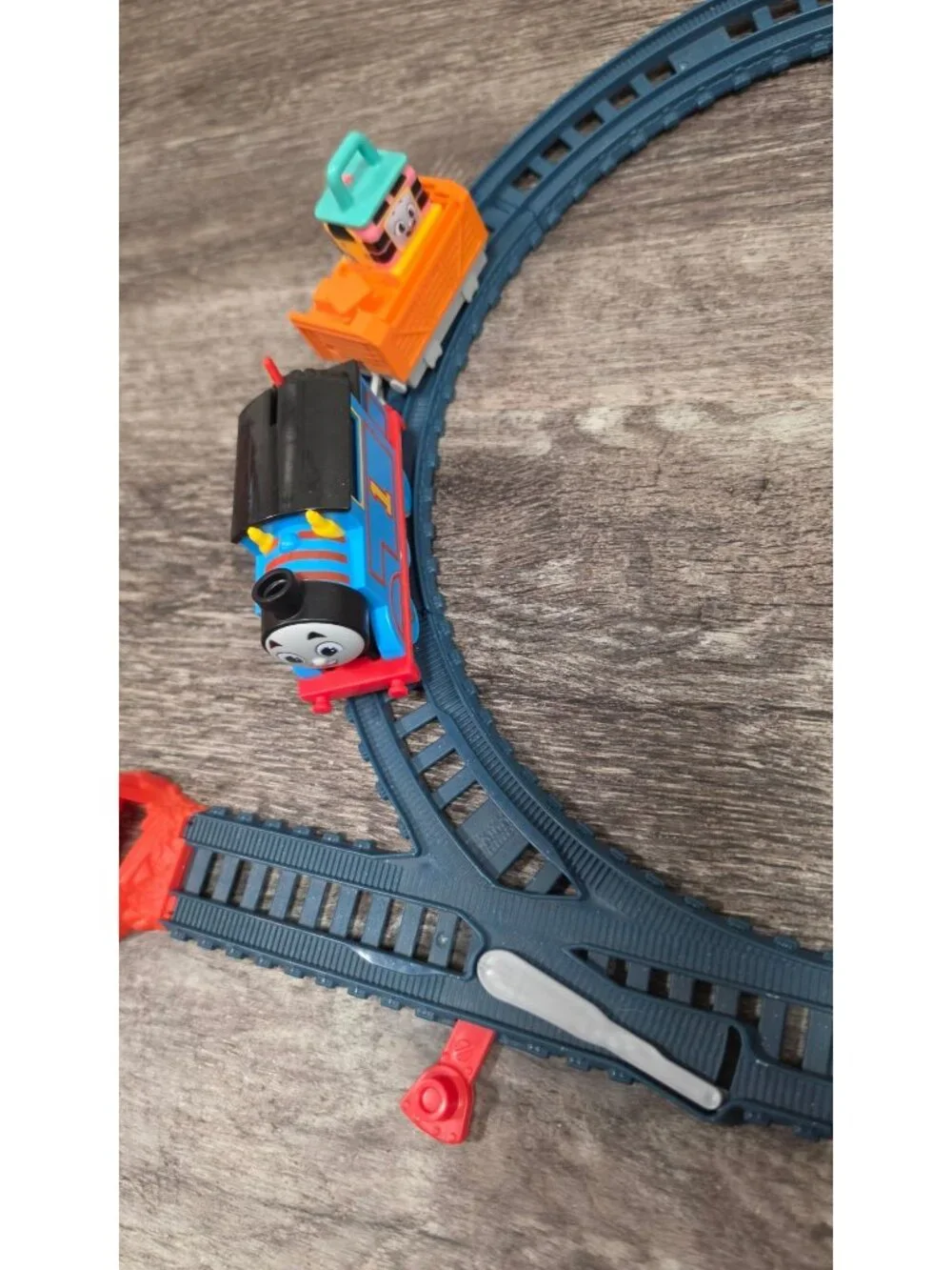 THOMAS FRIENDS FIX EM UP FRIENDS MOTORIZED TRAIN TRACK SET CARLY CRANE HDY58 LOT