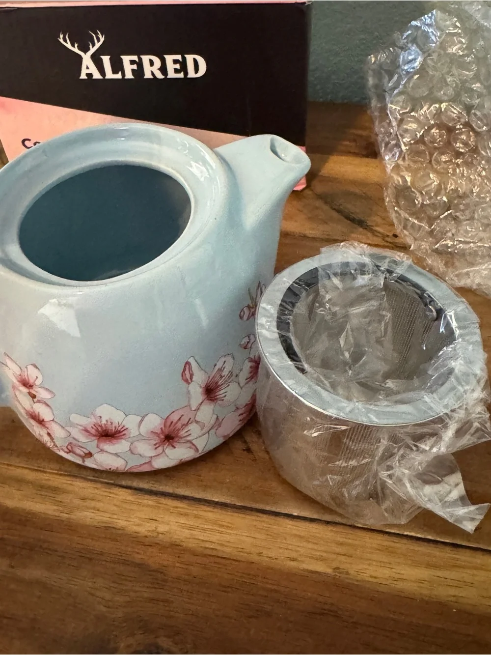 Alfred ceramic teapot