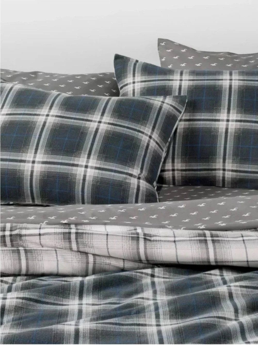 Hollister Target FULL/QUEEN Reversible Comforter & Sham Set Navy Gray Plaid NEW