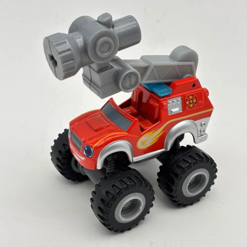 Blaze and the Monster Machines Fire Truck with Hose 3