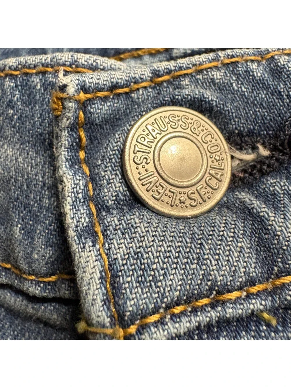 Levis levis 511