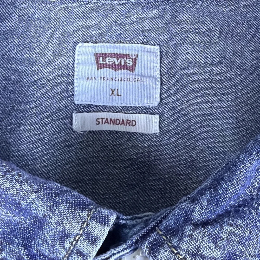 Levis excellent pre