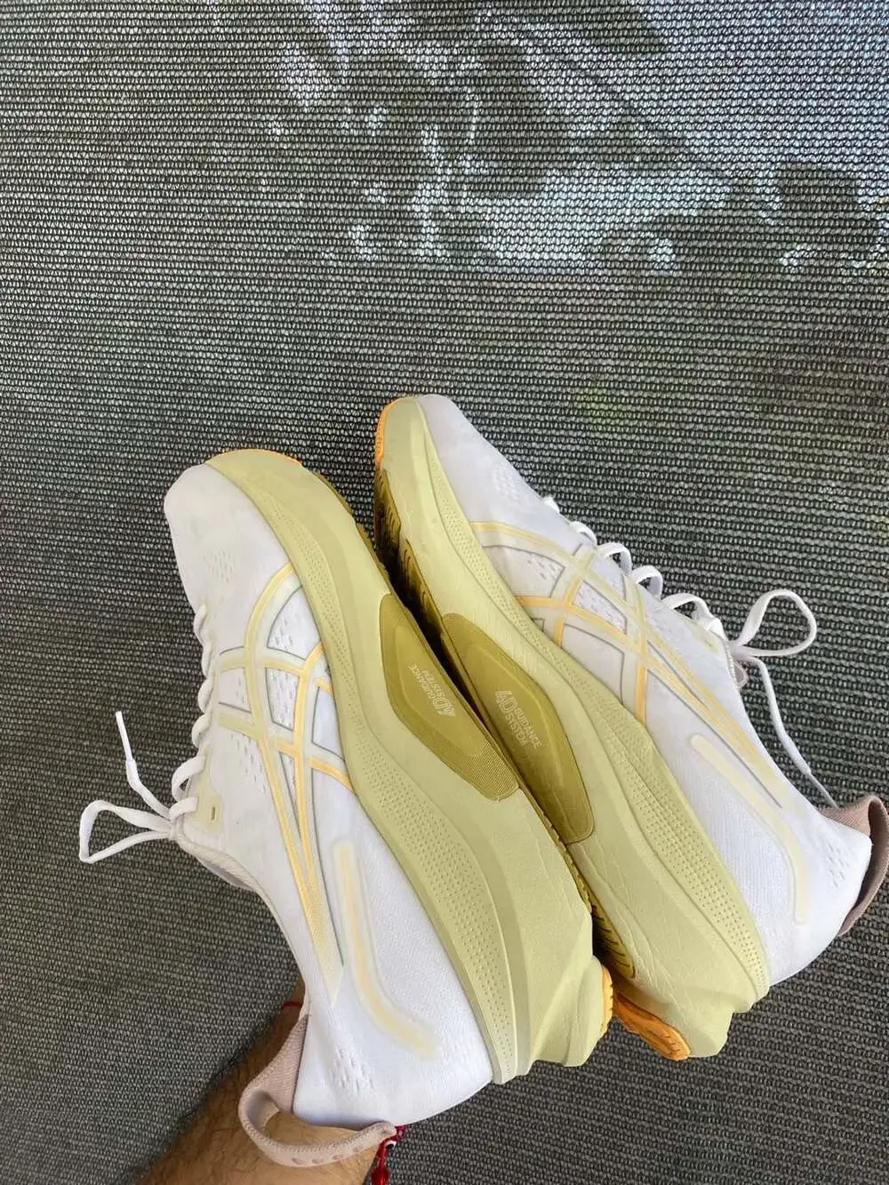 ASICS outsole blast+ vector