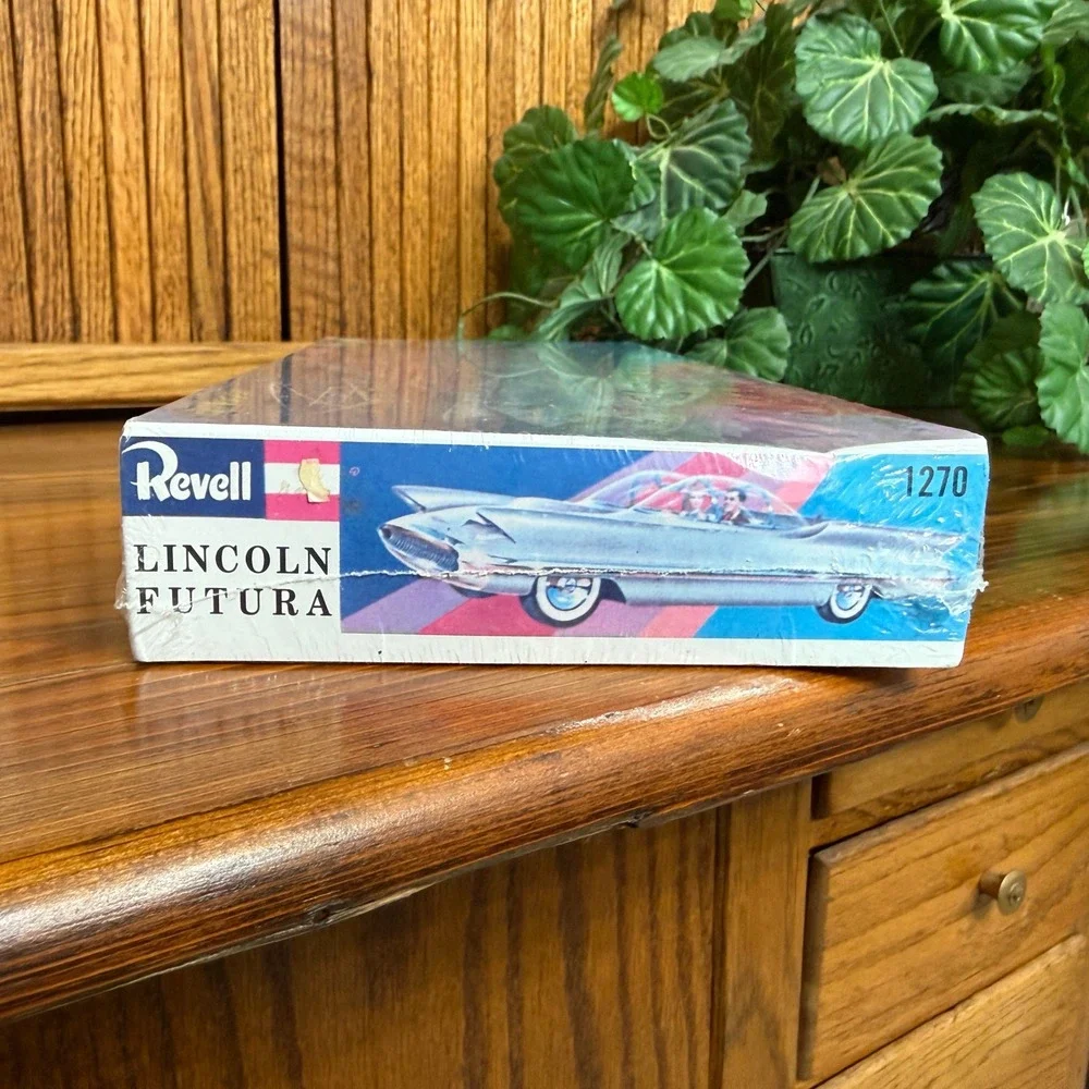 Revell authentic kit