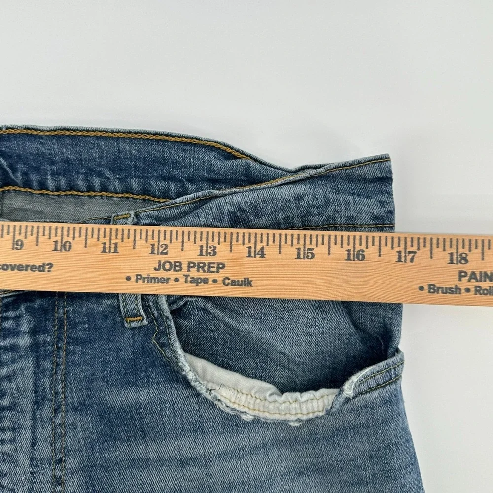 Levis all addition man