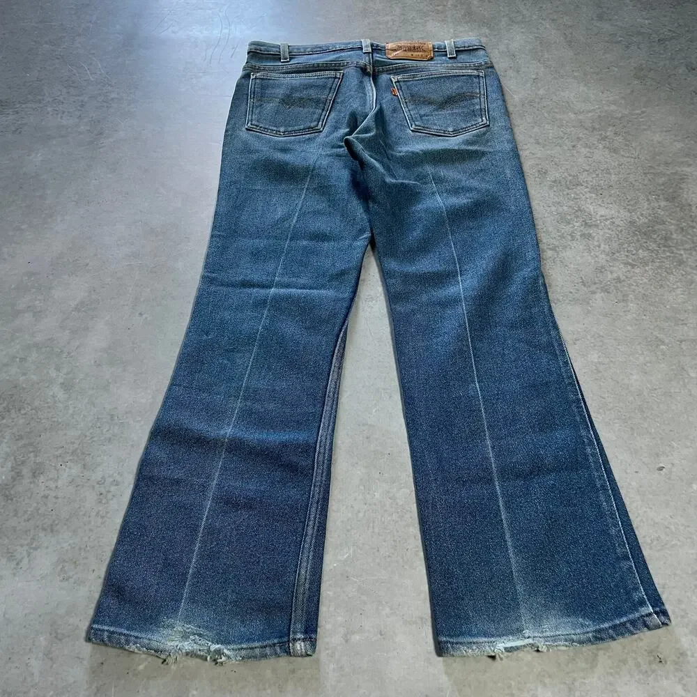 Levis waist 34