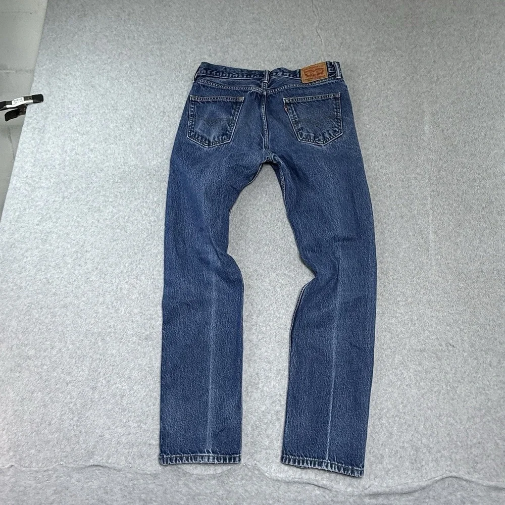 Levis measurements photos