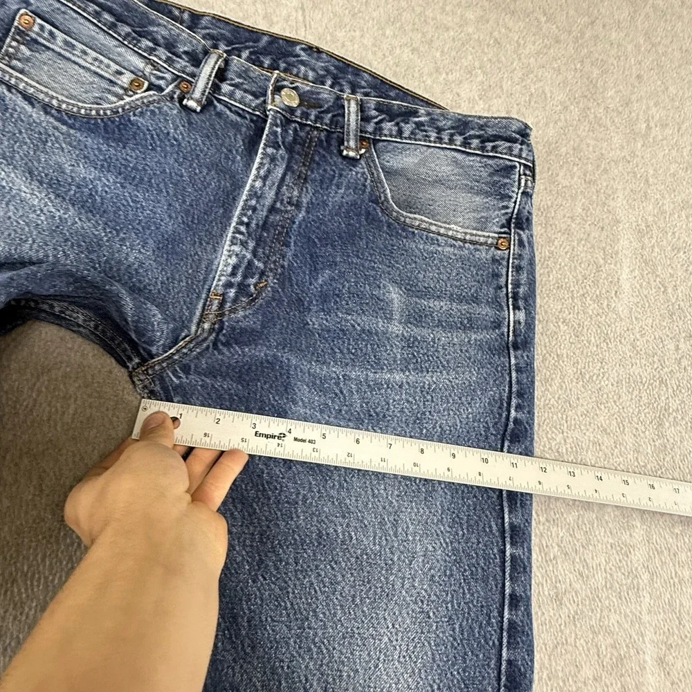 Levis measurements photos