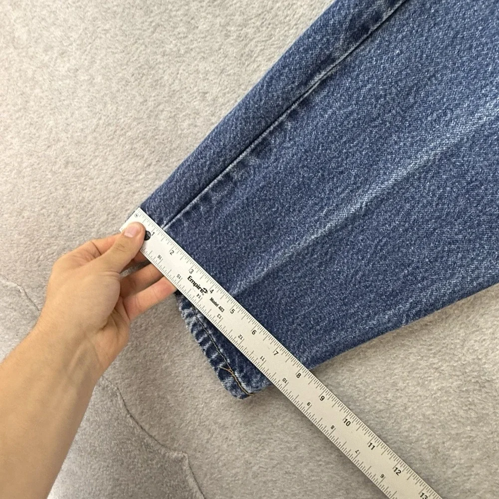 Levis measurements photos
