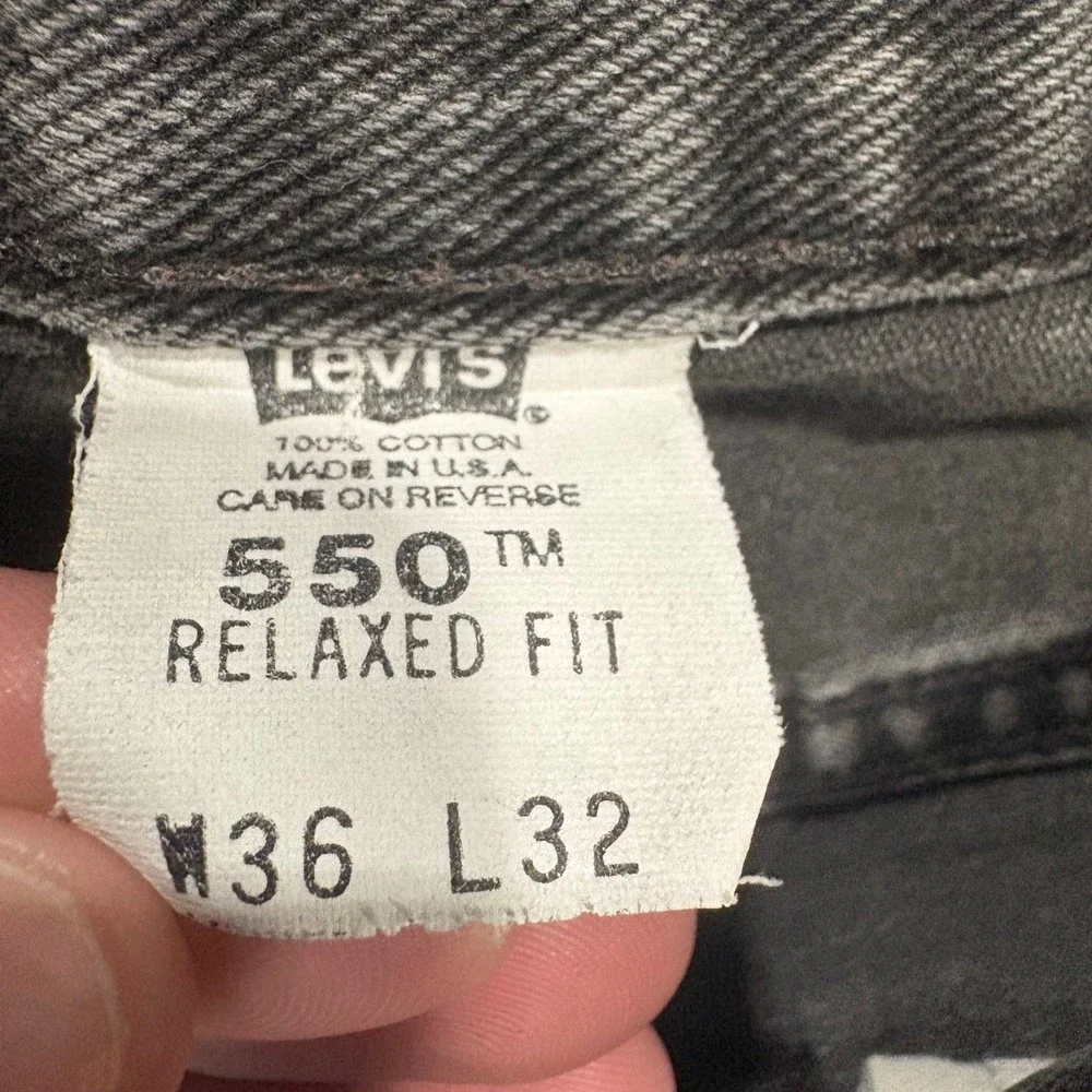 Levis fit opening