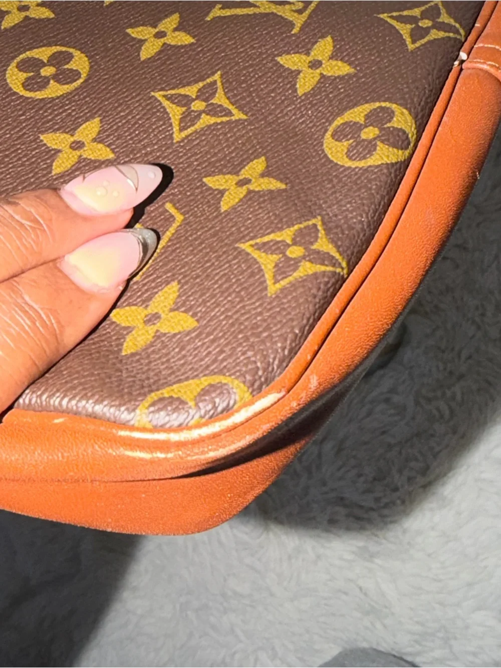 Louis Vuitton ✔️good ✔️cute