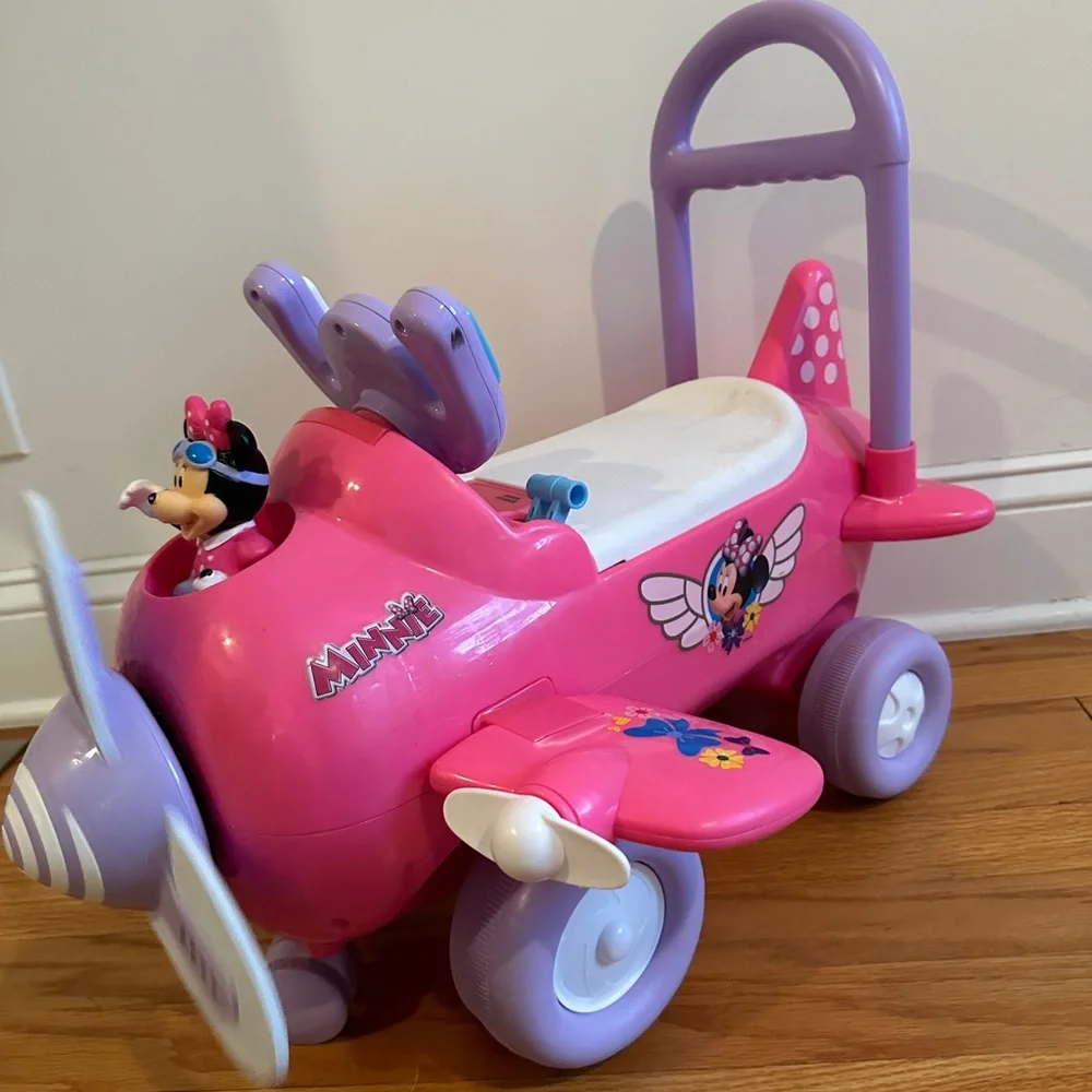 Deluxe Minnie Mouse Plane Activity Ride-On Toy Car with Lights and Sounds