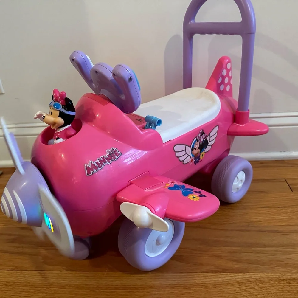 Deluxe Minnie Mouse Plane Activity Ride-On Toy Car with Lights and Sounds
