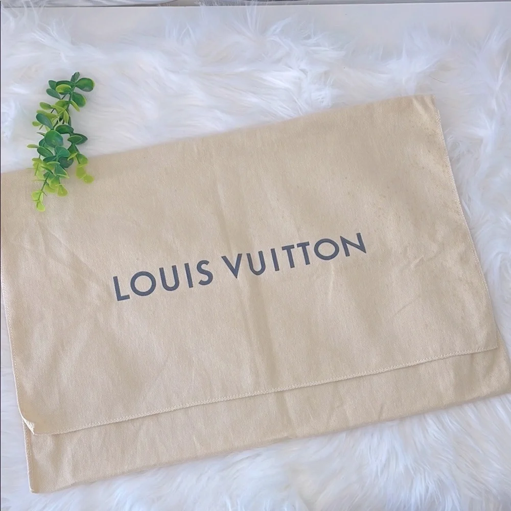 Louis Vuitton‎ Fold Over Dust Bag