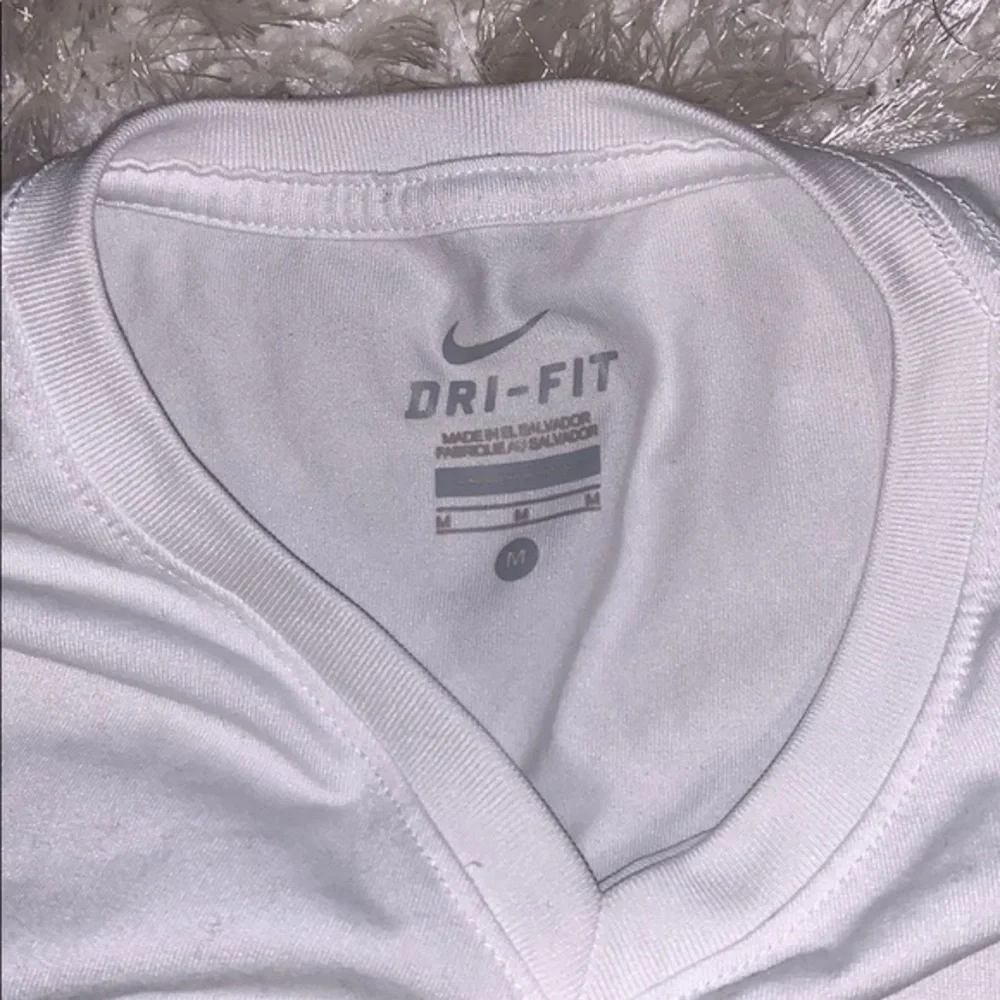 Nike white t shirt‎ bundle