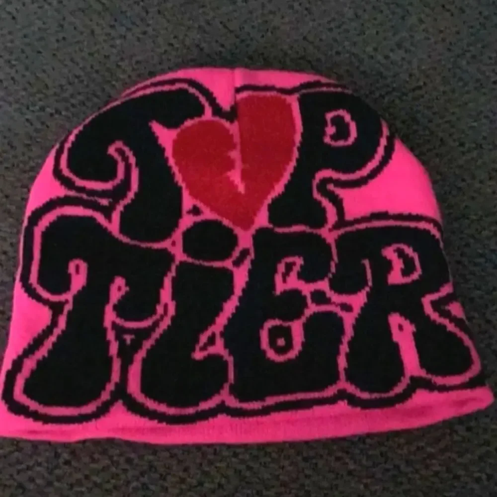 boutique vibrant pink