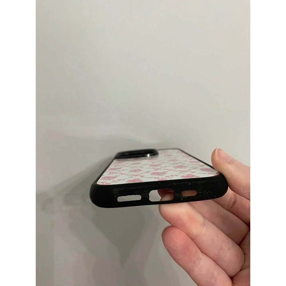 iPhone‎ 14 Pro Case Unisex OS Pink White Floral Rose Pattern Black Bumper Grip