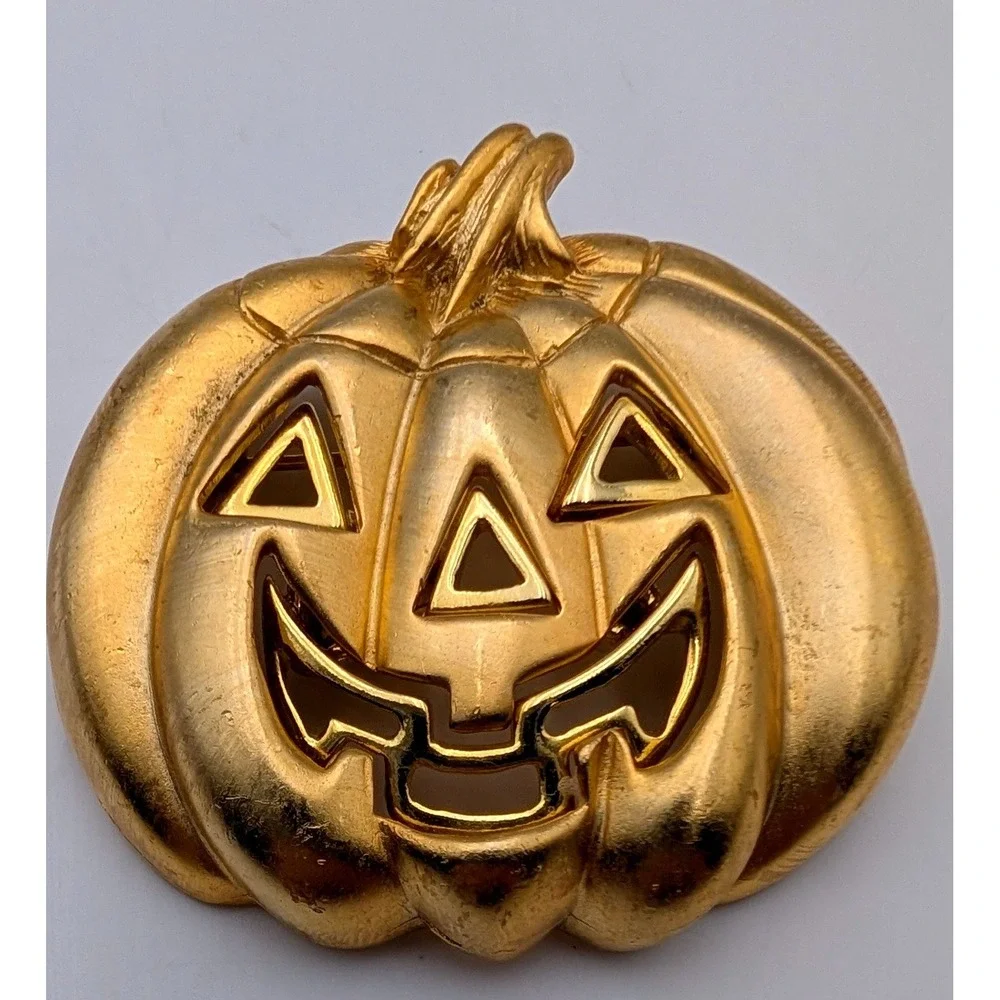 Casual Corner Vintage Gold Tone‎ Jack O Lantern Pumpkin Halloween Brooch Pin