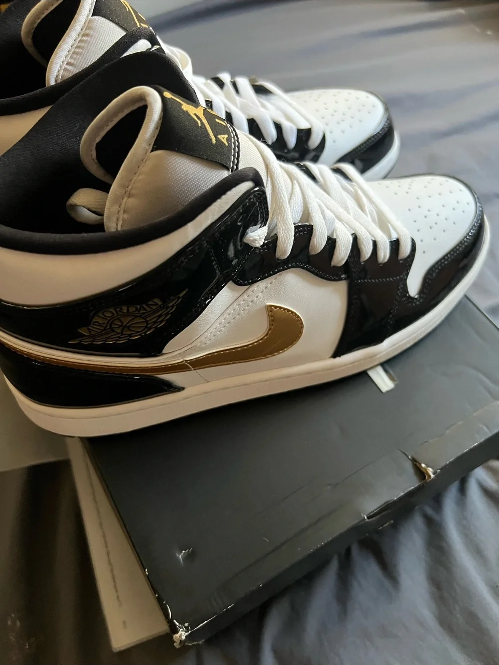 Jordan 1 High White Metallic Black Sneakers