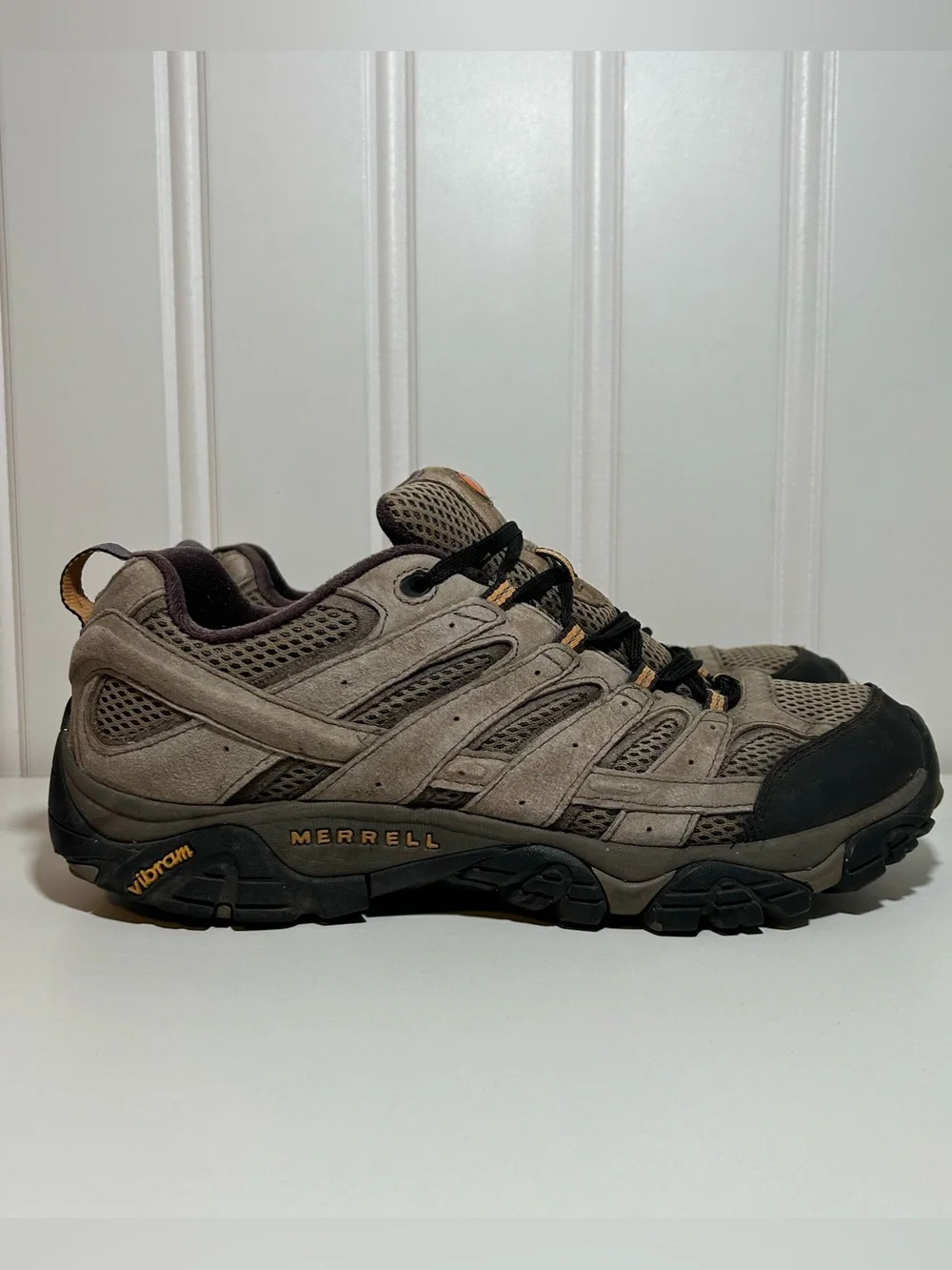 Merrell Moab 2 walnut brown Men's Taupe and Black Trail Hiking Shoe