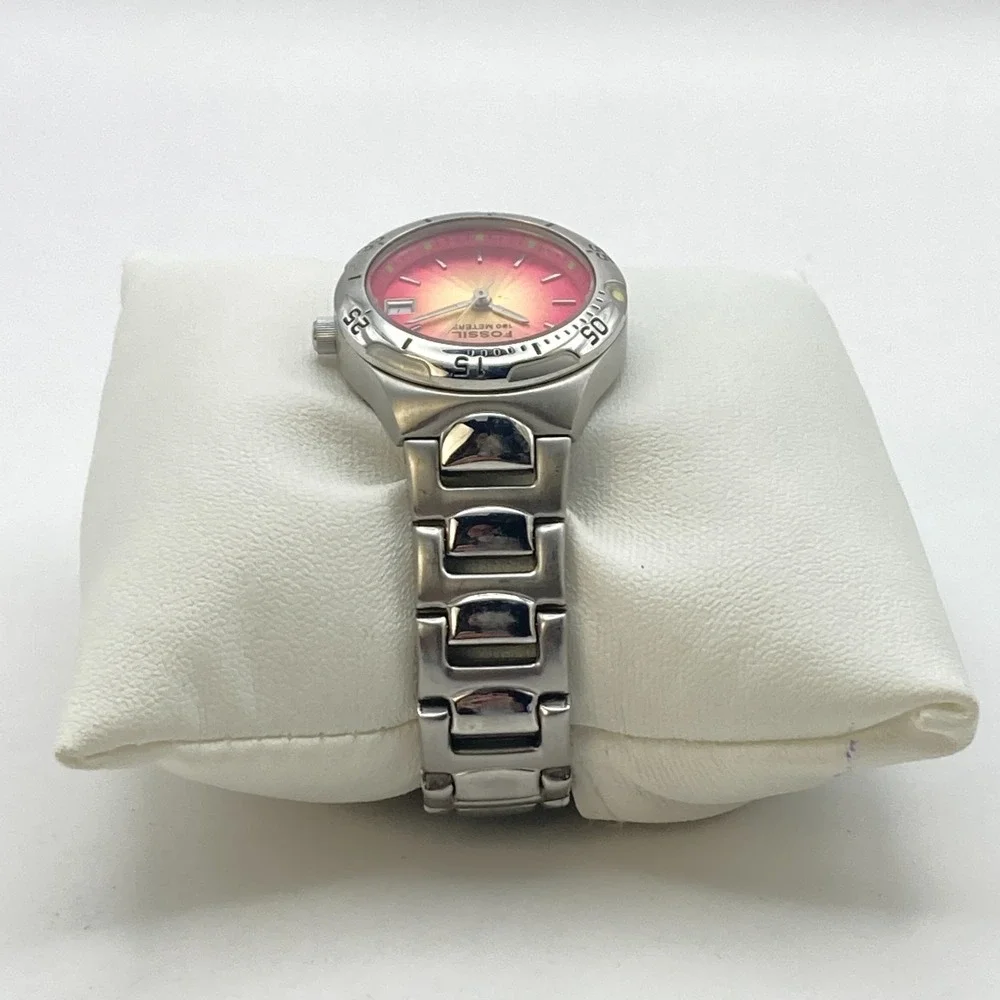 Fossil Women's Watch 28mm Silver Tone Red Yellow Ombre Date New Battery SMALL 6