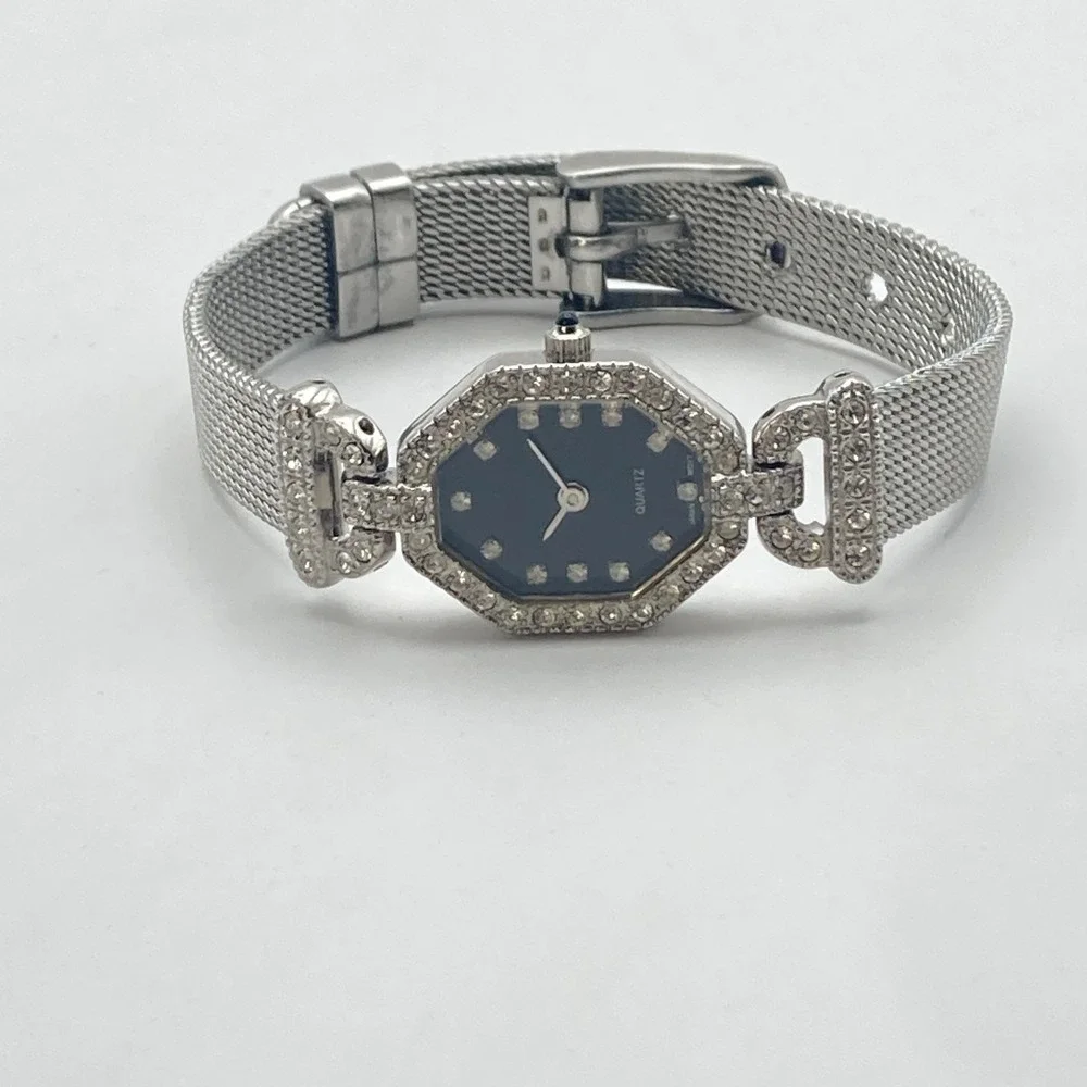 Elizabeth Taylor Avon Women's Watch Silver Tone Crystals Art Deco New Battery