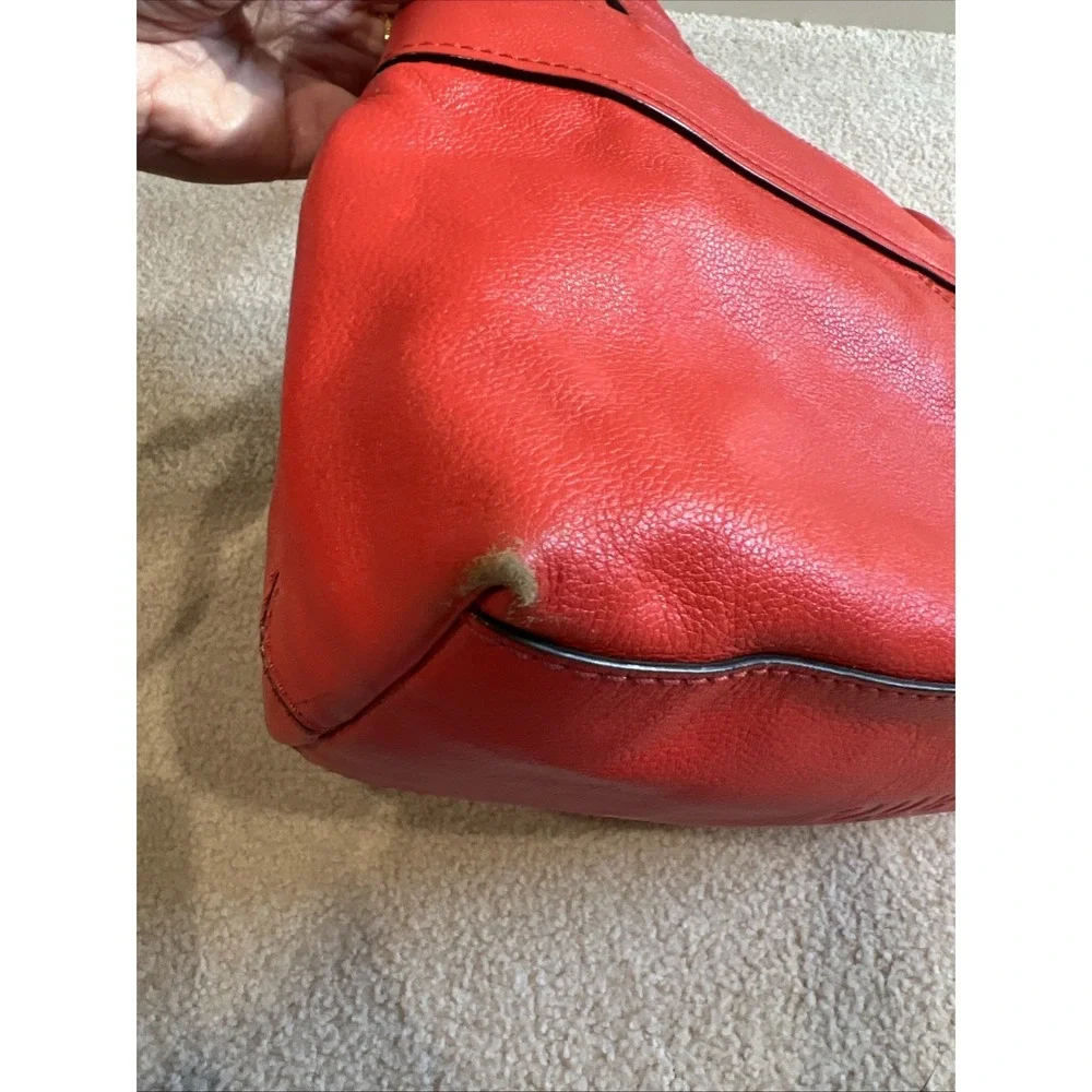 Kate Spade New York there wear
