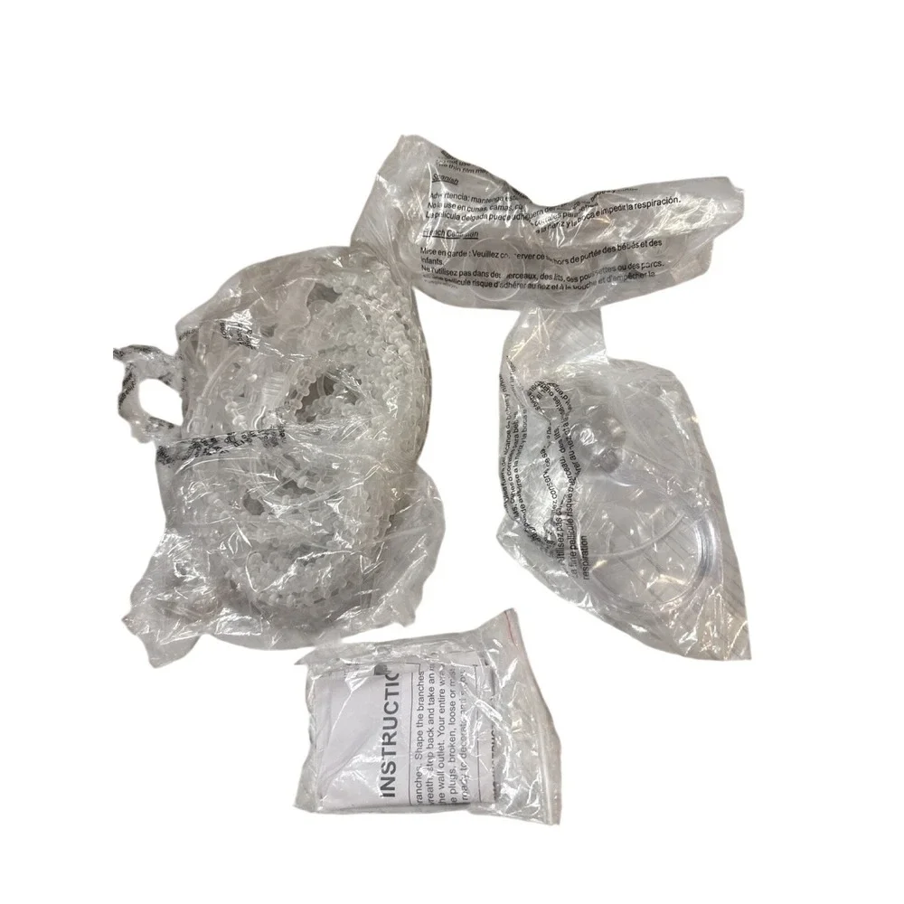 Simple Living 2016 Patio‎ Decorating Kit 50 Pieces & Bonus Wreath Hook Open Box