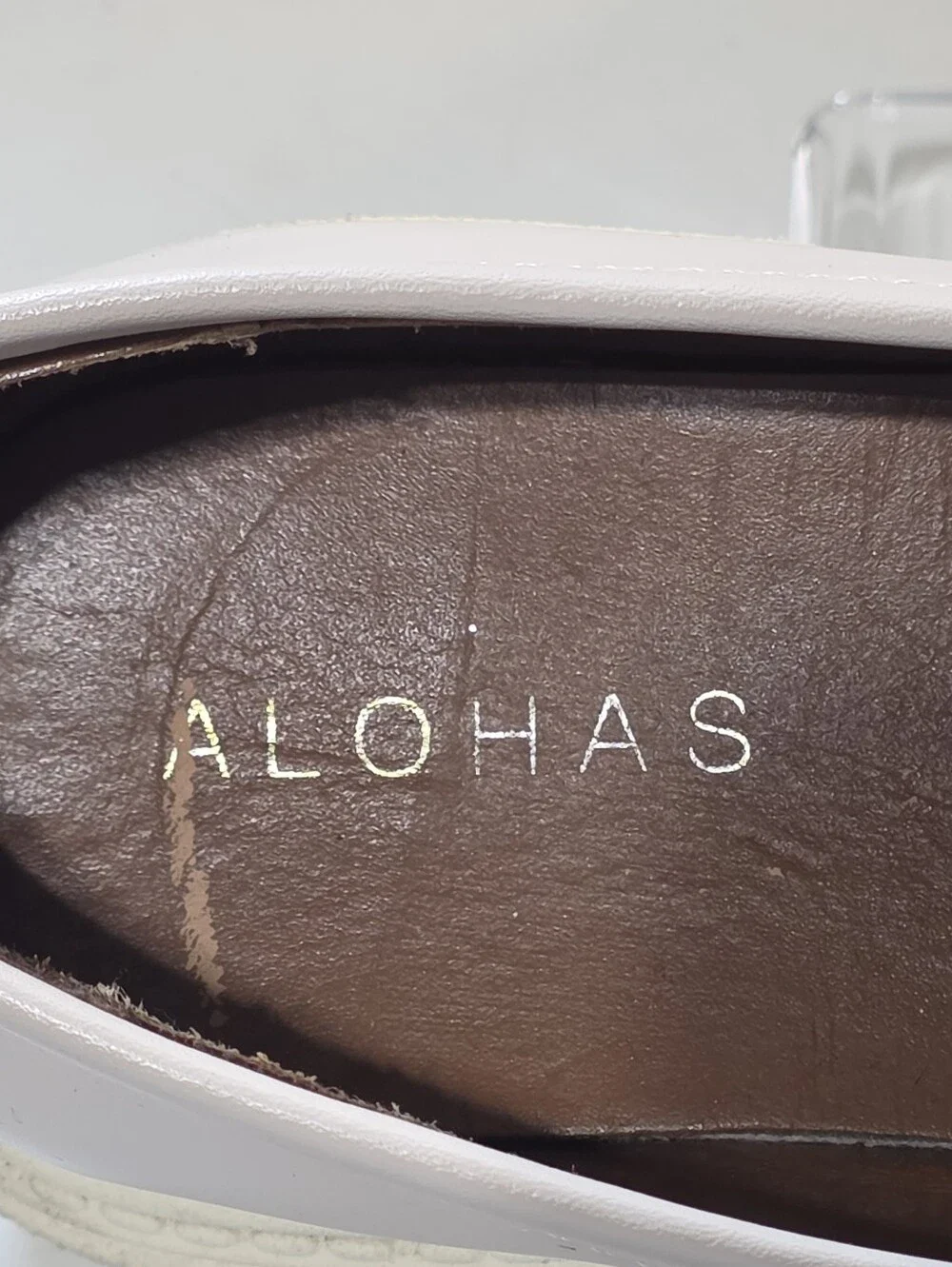 ALOHAS women’s classic chic