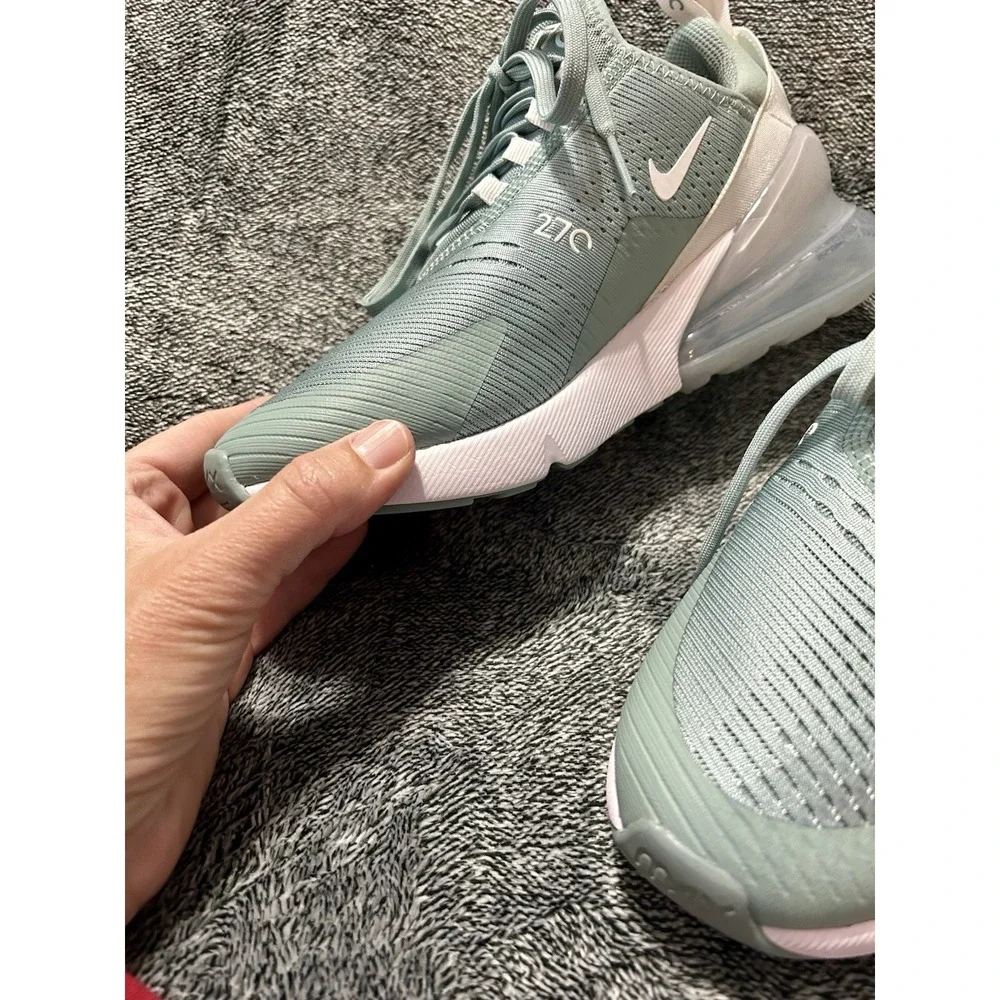 Nike me associated