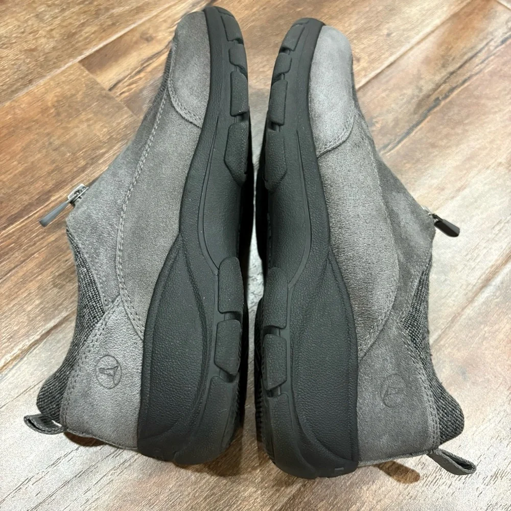 Lands End pre owned
