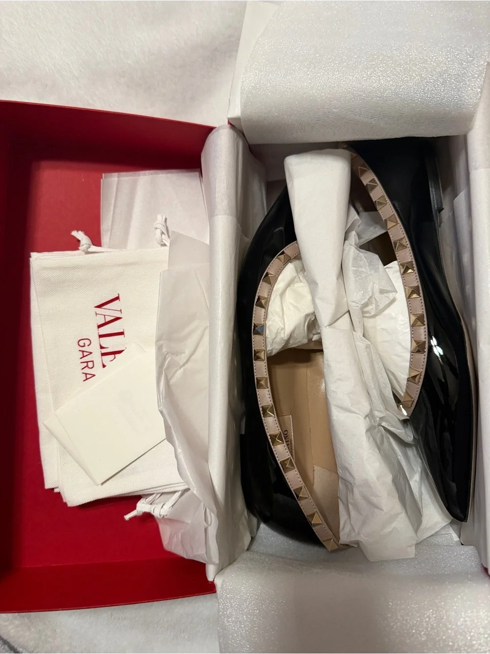 Valentino Patent Pointed Toe Rockstud Flats in Black and Nude 38.5 NIB