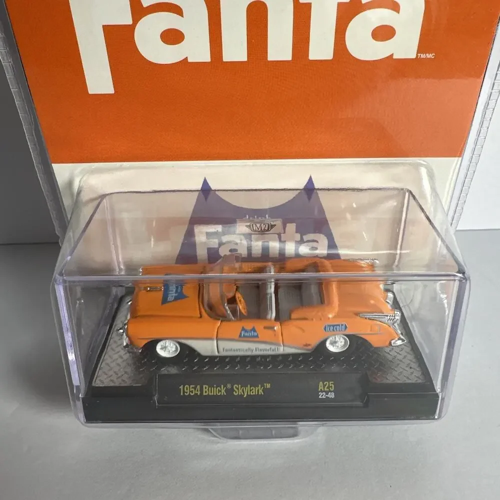 M2 MACHINES 1954 Buick Skylark Fanta A25 Limited Edition 6,250