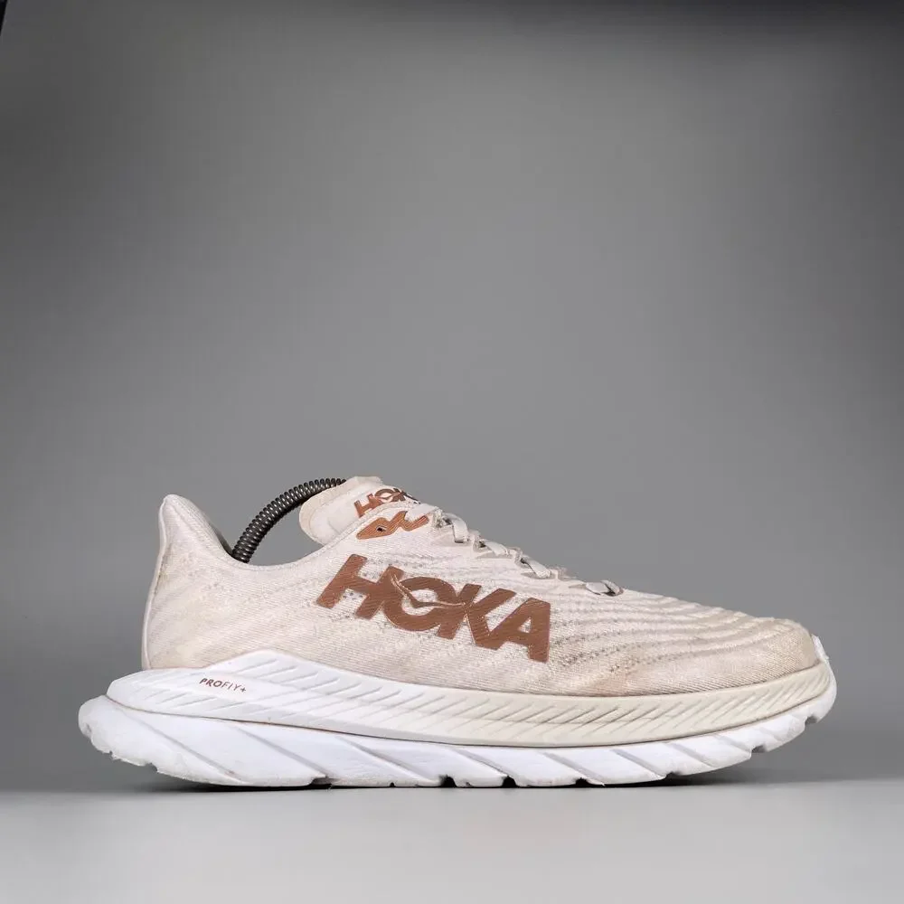 Hoka One One hoka one