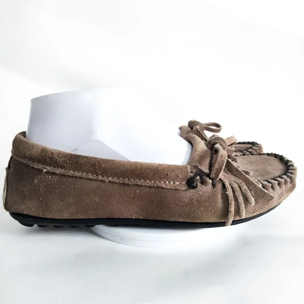 Minnetonka Boho Kilty Gray Suede Moccasins‎ Flats Womens Size 5.5 Hard Bottom