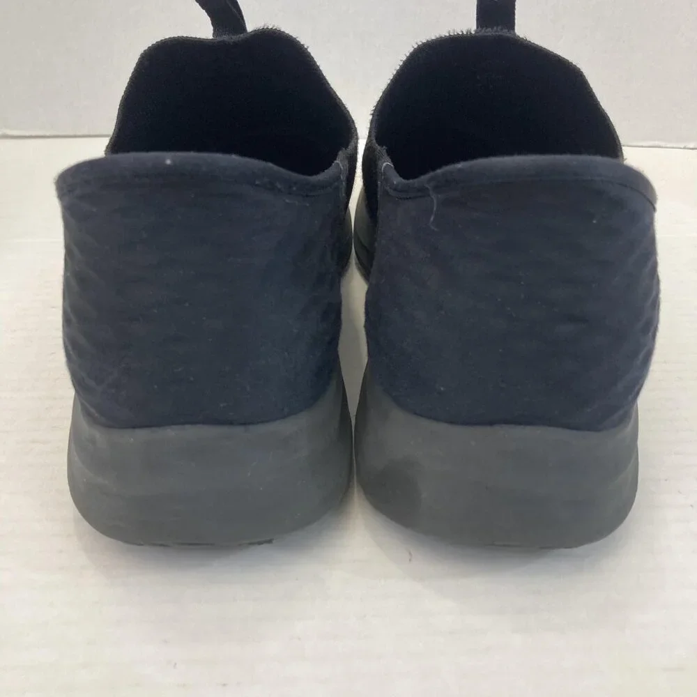 Skechers slip ins