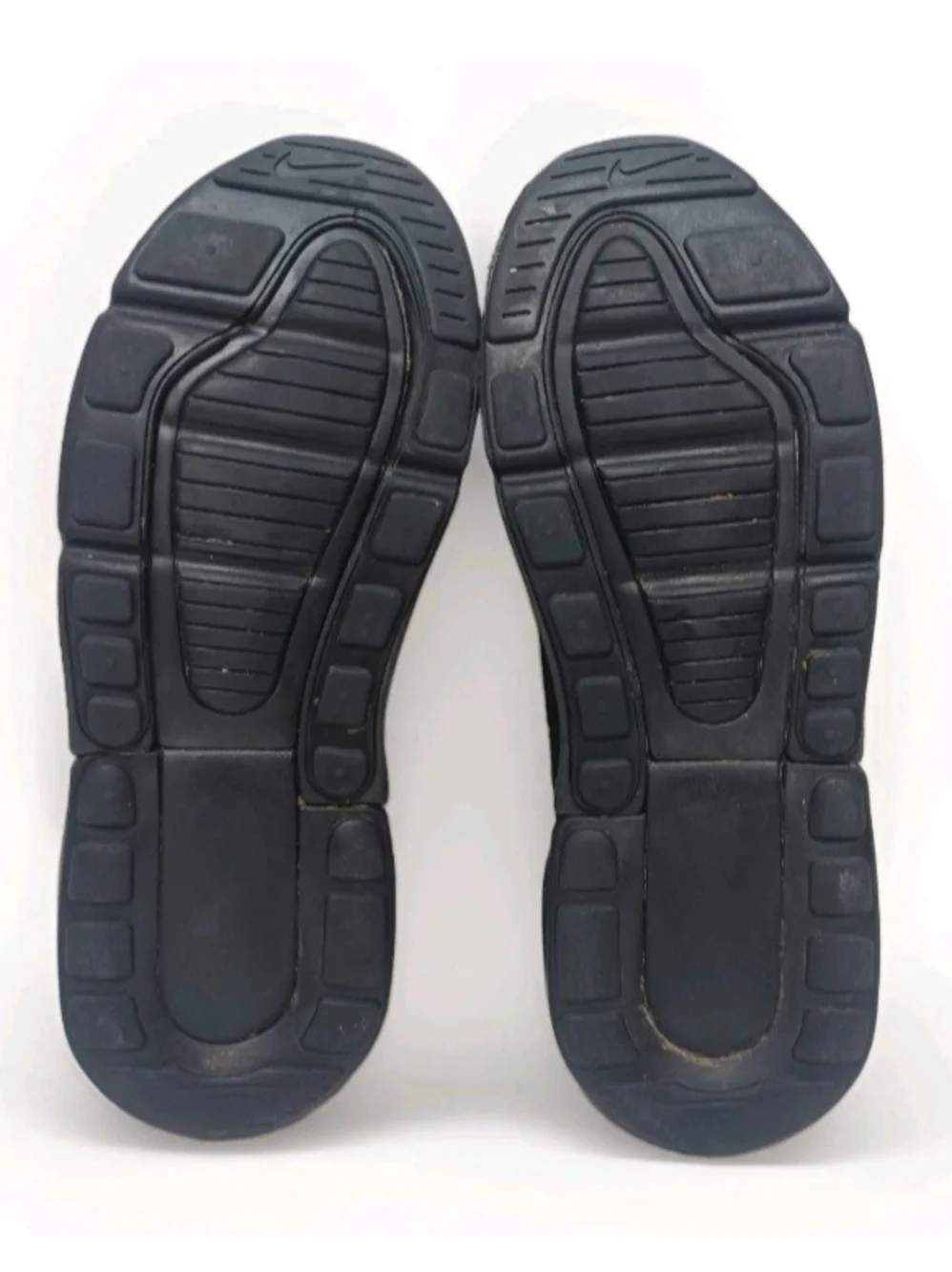 Nike Air Max 270 Triple Black kids Sneakers, Size 3Y AO2372-006