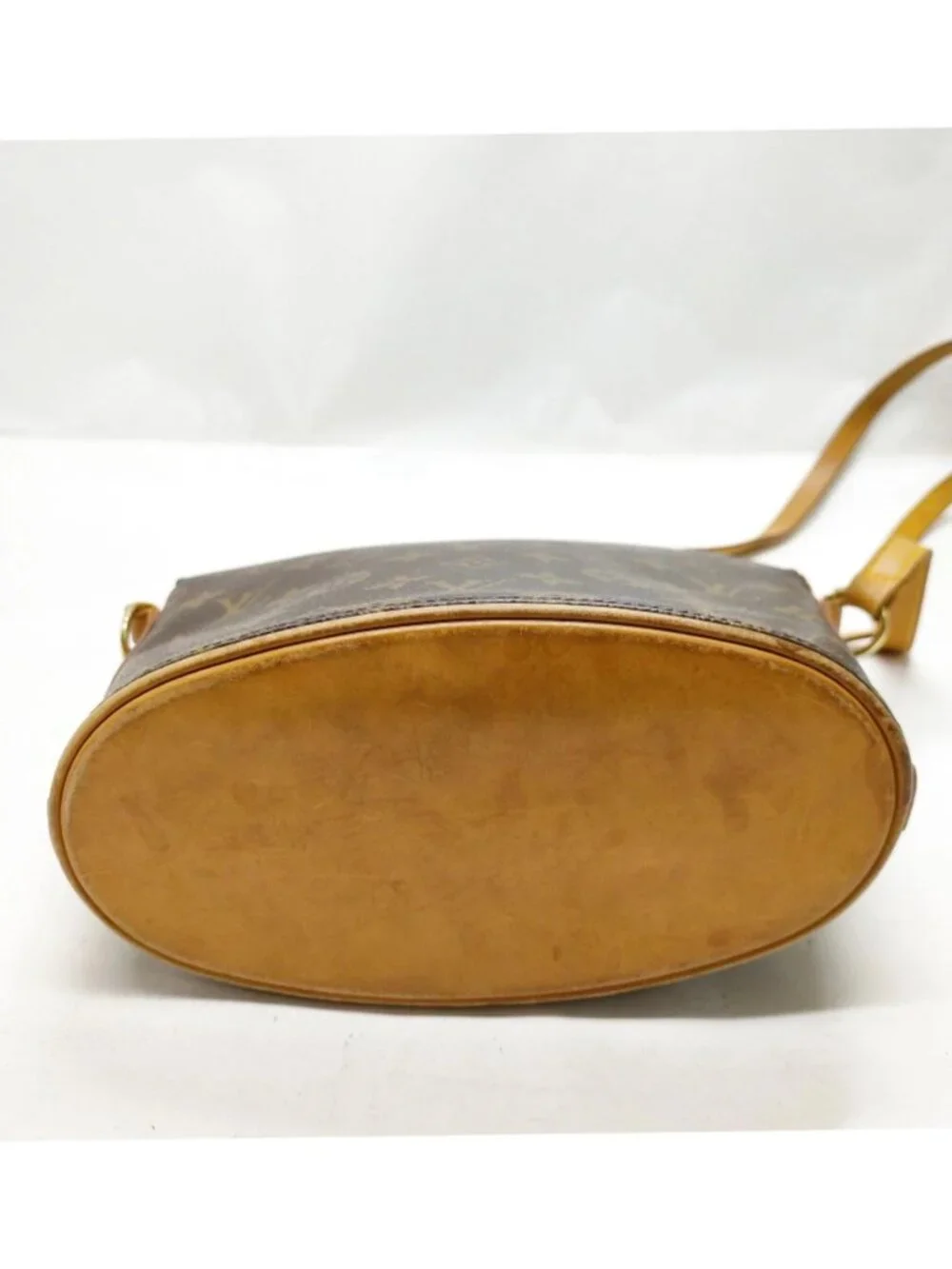 Louis Vuitton classic louis