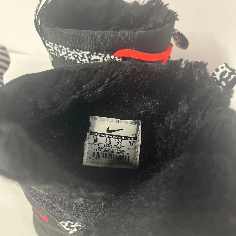 Nike cozy snow
