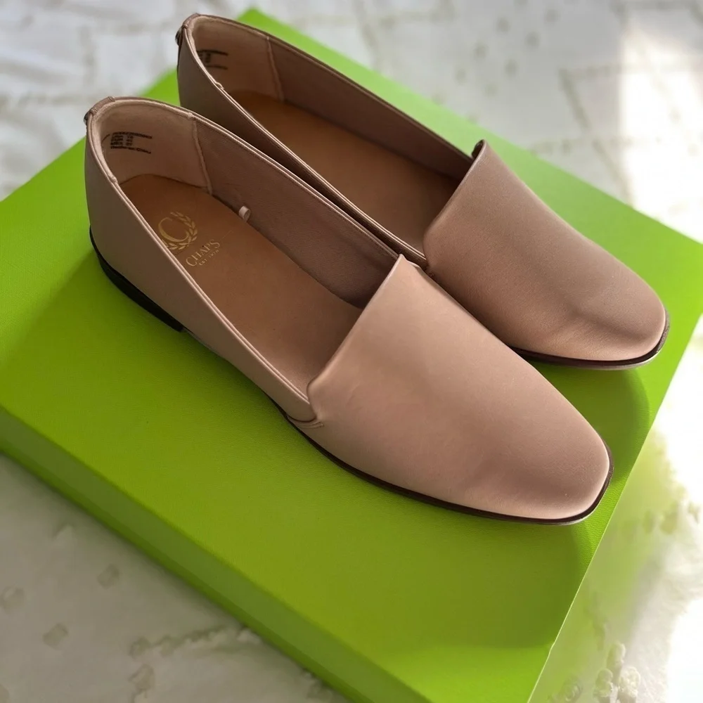 Chaps Women's Ameillia Faux Leather Loafers Size 10 NWOT Neutral Minimalist Chic