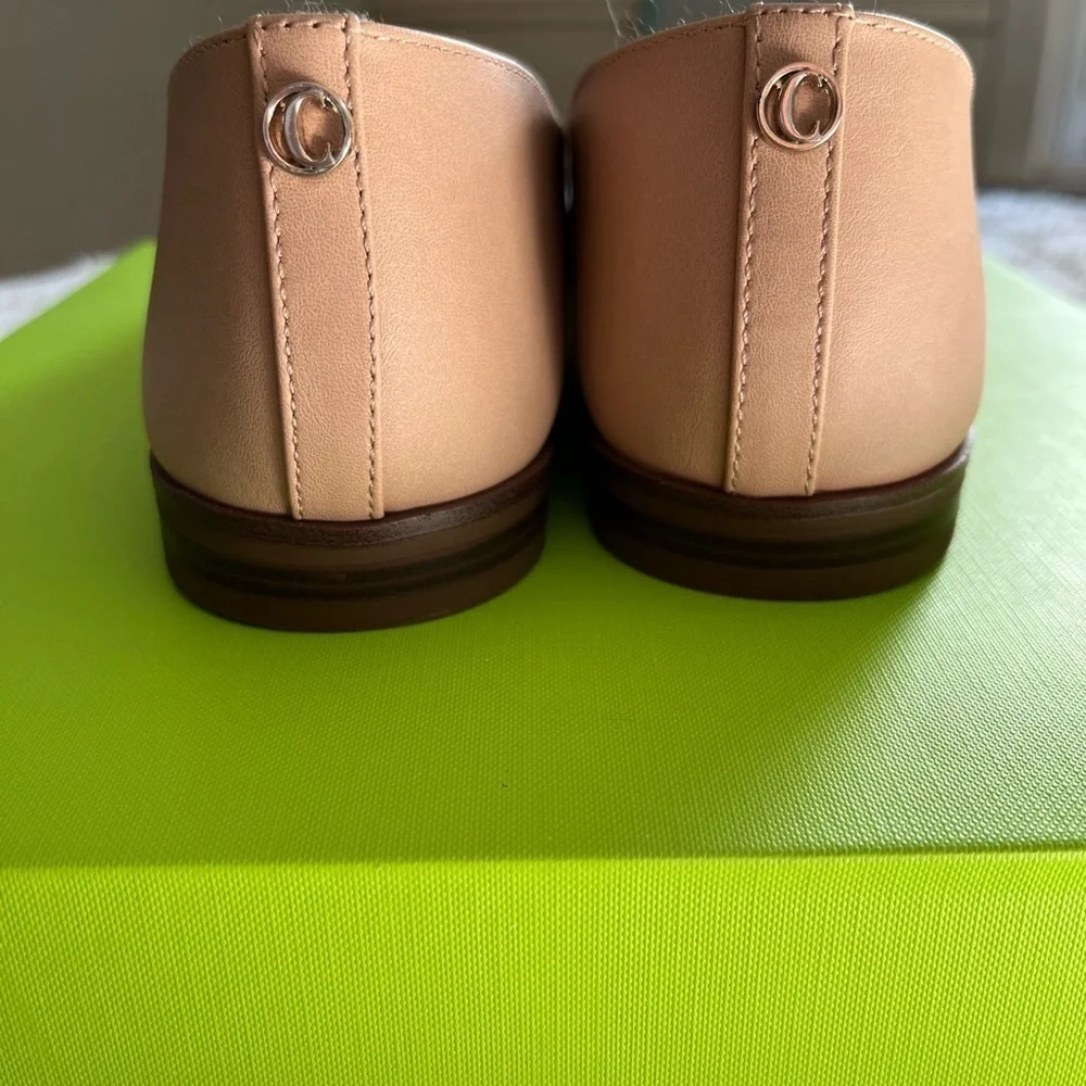 Chaps Women's Ameillia Faux Leather Loafers Size 10 NWOT Neutral Minimalist Chic