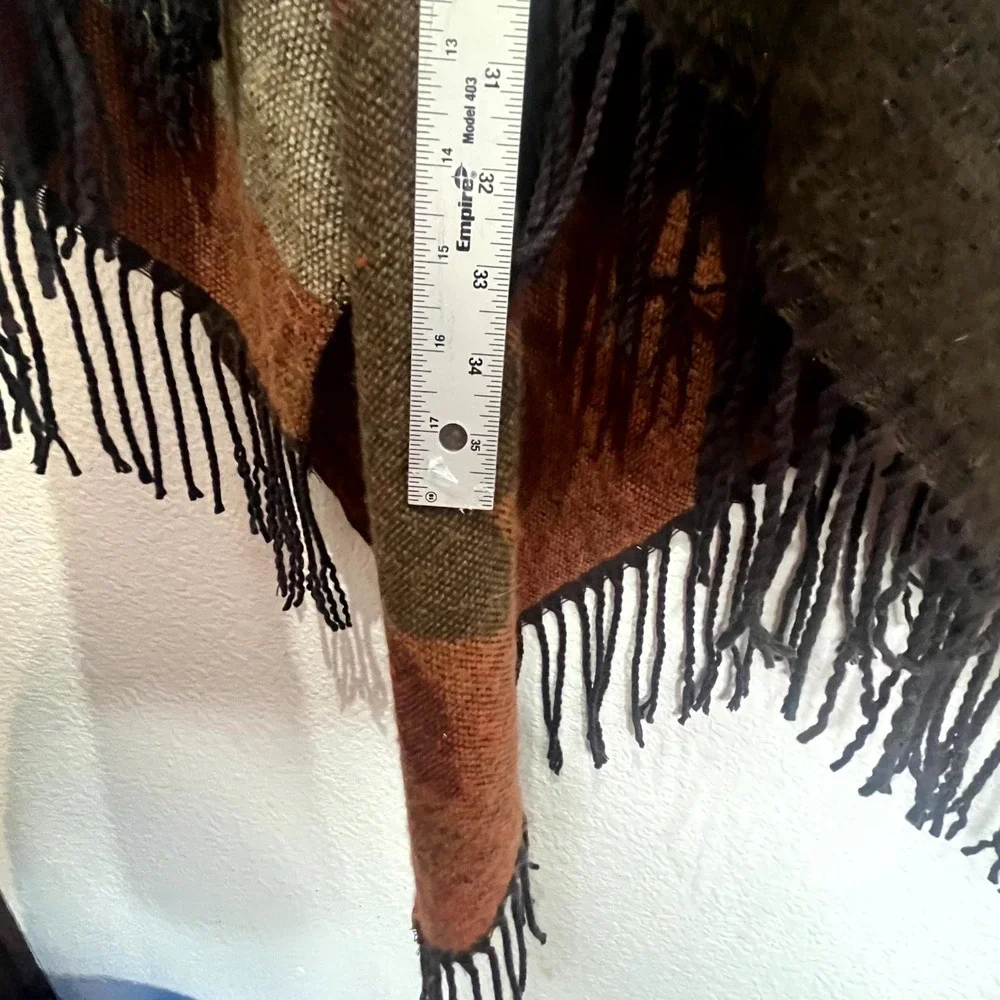 Indigo Soul Poncho Shawl Womens Brown Floral Acrylic Fringe Hem‎ Open Front Wrap