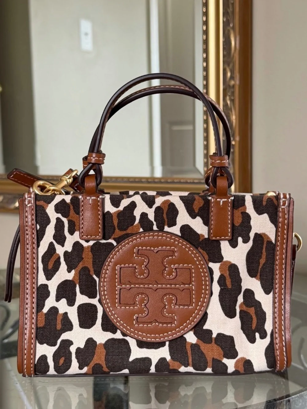Tory Burch photos reposh like