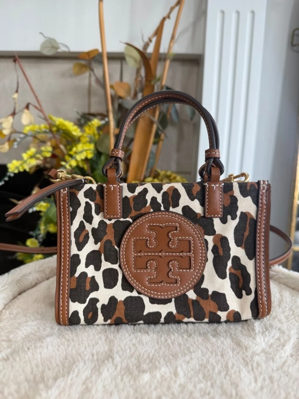 Tory Burch adorable bag just