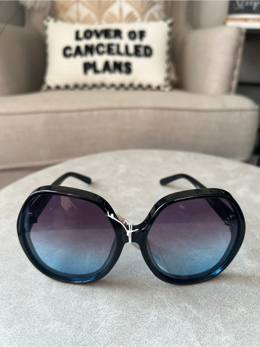 Urban Outfitters add style frame