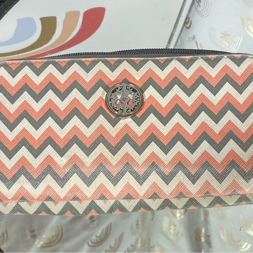 N/A chic wallet