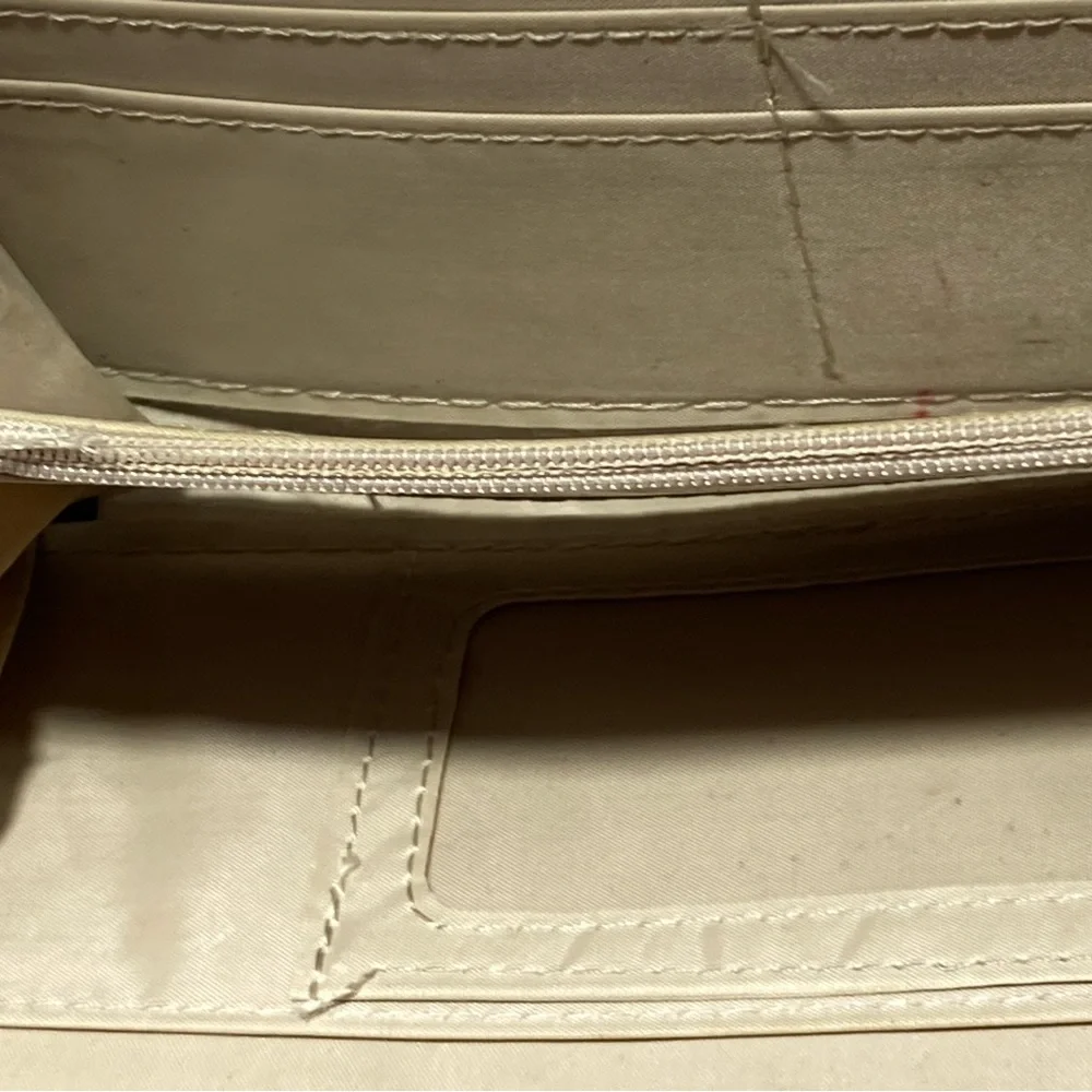 N/A chic wallet