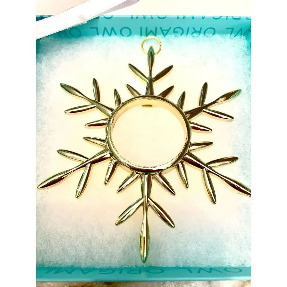 Gold Snowflake Christmas Ornament #origami owl