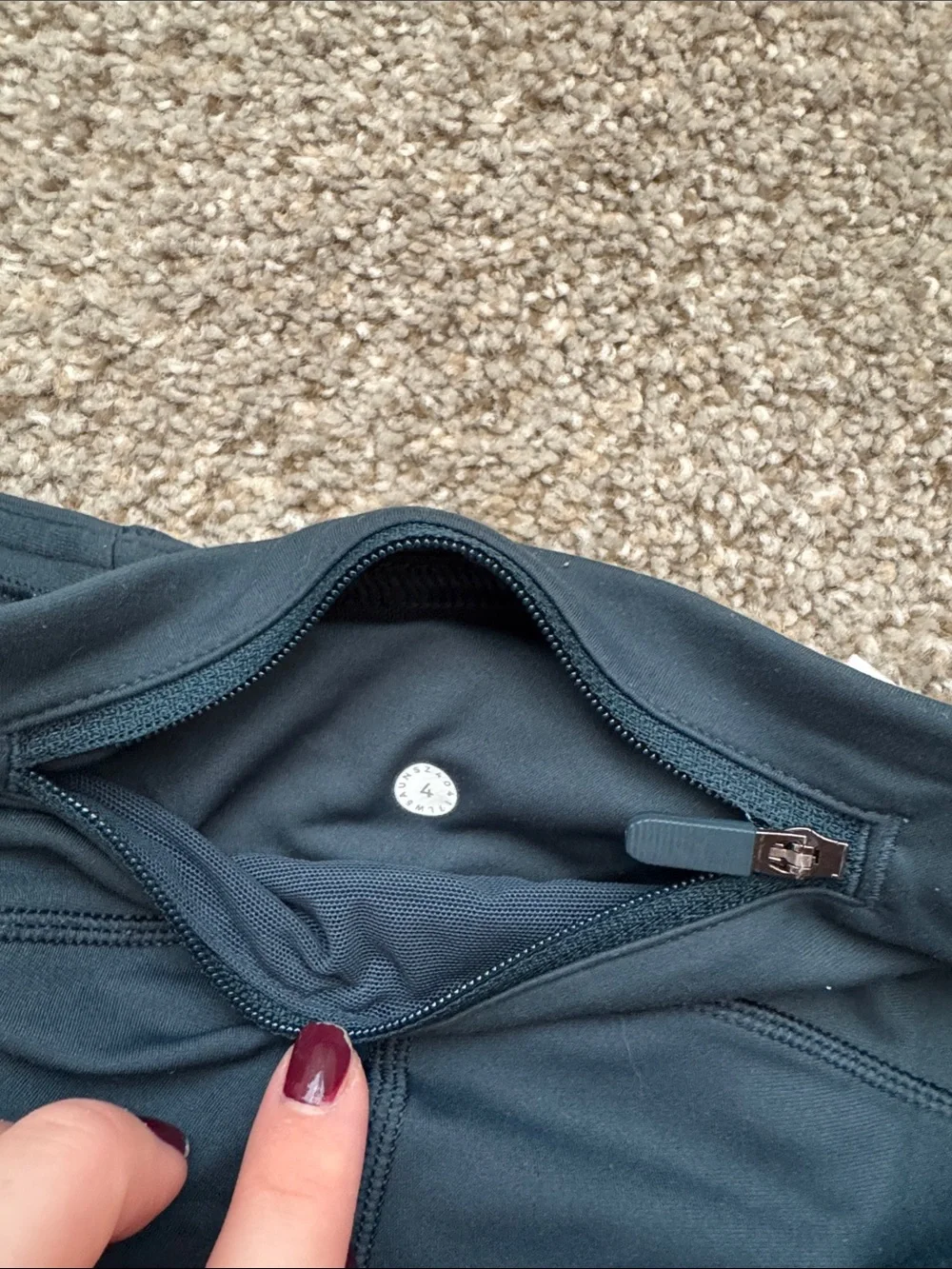 Lululemon Speed Up Tight Warp Tech Fleece 28” size 4.